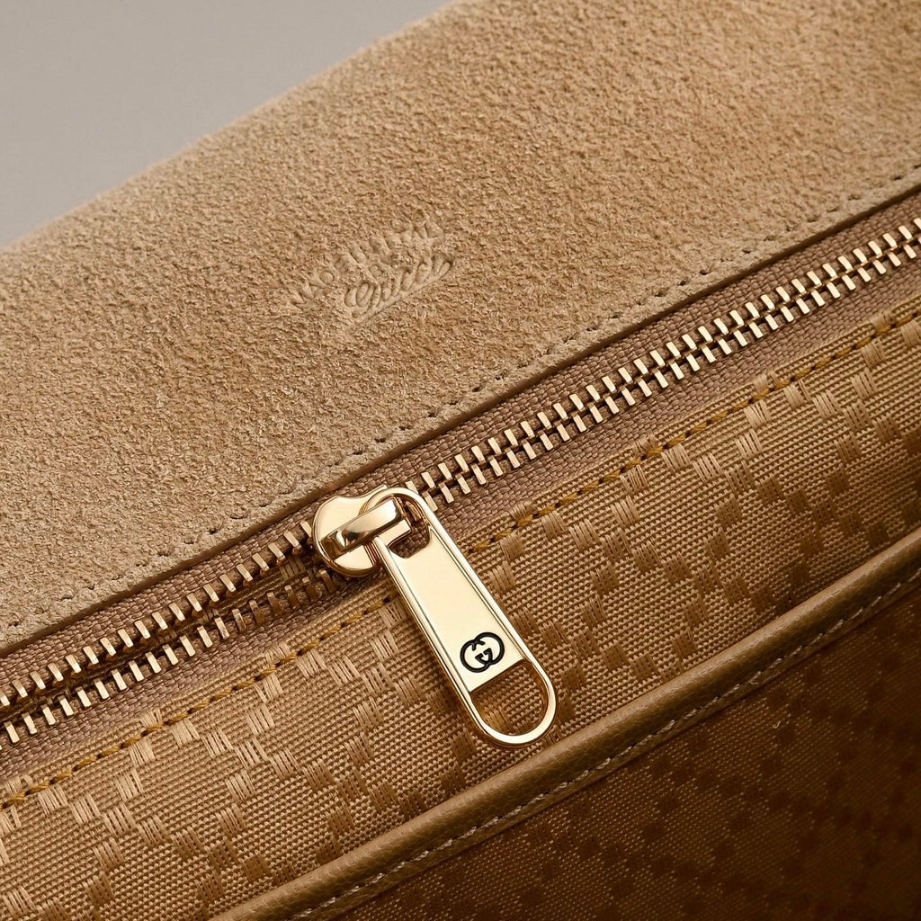 Gucci Paparazzo Medium Top Handle Bag-875018